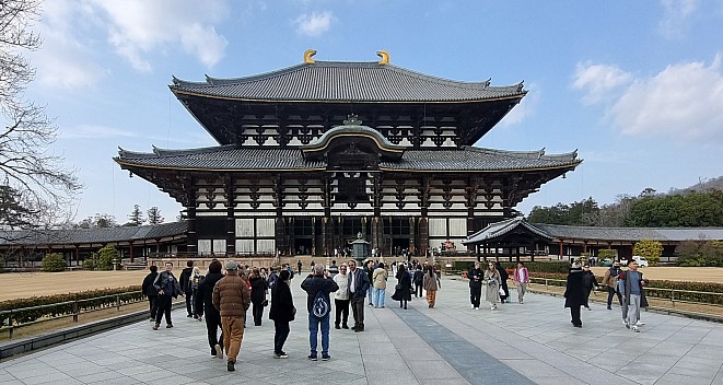 Tōdai-ji Temple str cr
Photo: Jim
2024-03-14 15.49.53; '2024 Mar 14 19:49'
Original size: 2,474 x 1,317; 993 kB; {i:2;}
2024-03-14 15.49.53 S21FE+ Jim - Tōdai-ji Temple_str_cr.jpg