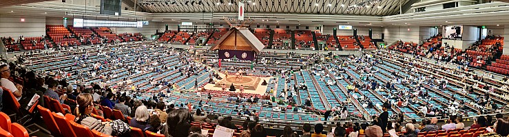 Kuromon market, Ōsaka Castle, Sumo Wrestling and Edion Arean\, Dōtonburi
Edion Arena early in the day
Photo: Simon
2024-03-15 13.52.45; '2024 Mar 15 13:52'
Original size: 15,966 x 4,320; 10,275 kB; stitch
2024-03-15 13.52.45 S20+ Simon - Edion Arena early in the day_stitch.jpg