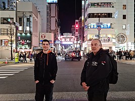 Kuromon market, Ōsaka Castle, Sumo Wrestling and Edion Arean\, Dōtonburi
Adrian and Jim outside Dotonburi
Photo: Simon
2024-03-15 19.44.46; '2024 Mar 15 19:44'
Original size: 8,931 x 6,698; 10,680 kB; str
2024-03-15 19.44.46 S20+ Simon - Adrian and Jim outside Dotonburi_str.jpeg