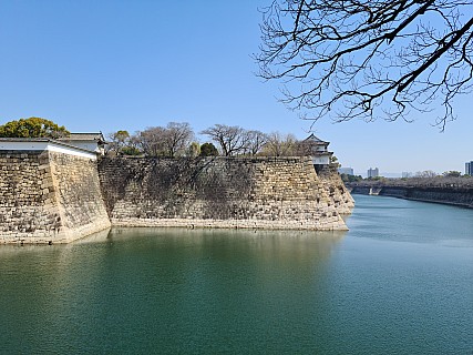 Ōsaka Castle hori
Photographer;&nbsp;Simon
2024-03-15&nbsp;12.25.37;&nbsp;Metadata time: '2024 Mar 15 12:25'
Original size:&nbsp;9,248 x 6,936; 18,843 kB
Filename: 2024-03-15 12.25.37 S20+ Simon - Ōsaka Castle hori.jpeg