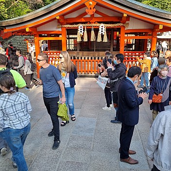 Shinto Shrine on the Senbon Torii path
Photo: Jim
2024-03-16 15.45.28; '2024 Mar 16 19:45'
Original size: 2,992 x 2,992; 3,381 kB
2024-03-16 15.45.28 S21FE+ Jim - Shinto Shrine on the Senbon Torii path.jpeg