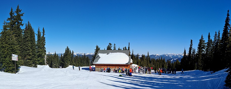 Arriving at High Camp Lodge
Photo: Simon
2025-03-01 10.14.06; '2025 Mar 01 10:14'
Original size: 12,613 x 4,859; 8,638 kB; stitch
2025-03-01 10.14.06 Simon - arriving at High Camp Lodge_stitch.jpg