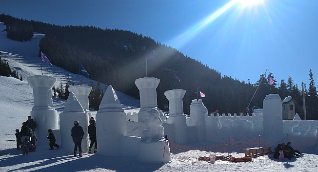 White Pass snowcastle
Photo: Simon
2025-03-01 14.49.59; '2025 Mar 01 14:49'
Original size: 4,226 x 2,283; 4,062 kB; cr
2025-03-01 14.49.59 Simon - White Pass snowcastle_cr.jpg
