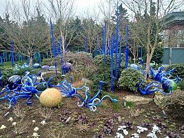 Chihuly Blue Grass Reeds
Photographer;&nbsp;Nick
2025-03-02&nbsp;13.44.17;&nbsp;Metadata time: '2025 Mar 02 13:44'
Original size:&nbsp;4,438 x 3,329; 6,346 kB;&nbsp;cr
Filename: 2025-03-02 13.44.17 Nick - Chihuly Blue Grass Reeds_cr.jpg