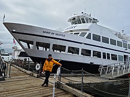 Nick in front of the Spirit of Seattle
Photographer;&nbsp;Simon
2025-03-03&nbsp;10.35.27;&nbsp;Metadata time: '2025 Mar 03 10:35'
Original size:&nbsp;9,248 x 6,936; 14,169 kB
Filename: 2025-03-03 10.35.27 S20+ Simon - Nick in front of the Spirit of Seattle.jpeg