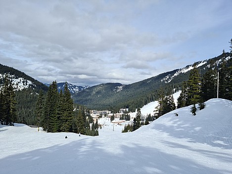 View down Hog Wild
Photo: Simon
2025-03-08 14.25.32; '2025 Mar 08 14:25'
Original size: 9,248 x 6,936; 14,361 kB
2025-03-08 14.25.32 S20+ Simon - view down Hog Wild.jpeg