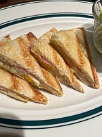 Bacon and Egg toasted sandwiches
Photographer;&nbsp;Pauline
2026-01-31&nbsp;10.28.52;&nbsp;Metadata time: '2026 Jan 31 10:28'
Original size:&nbsp;3,024 x 4,032; 7,007 kB
Filename: 2026-01-31 10.28.52 IMG_4439 Pauline - Bacon and Egg toasted sandwiches.jpeg