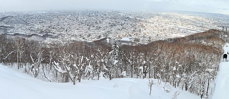 Sapporo view from Moiwayama
Photographer;&nbsp;Simon
2026-01-31&nbsp;14.46.41;&nbsp;Metadata time: '2026 Jan 31 14:46'
Original size:&nbsp;6,501 x 2,824; 3,675 kB;&nbsp;stitch
Filename: 2026-01-31 14.46.41 S20+ Simon - Sapporo view from Moiwayama_stitch.jpg