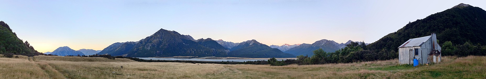 Early morning at Fanghill Hut
Photographer;&nbsp;Simon
2026-03-07&nbsp;07.20.47143;&nbsp;Metadata time: '2026 Mar 07 07:20'
Original size:&nbsp;25,383 x 4,158; 9,845 kB;&nbsp;stitch
Filename: 2026-03-07 07.20.47143 Xpr1VII Simon - Early morning at Fanghill Hut_stitch.jpg
