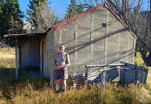 Simon outside Fitzwilliam Hut
Photographer;&nbsp;Simon
2026-03-07&nbsp;17.44.31152;&nbsp;Metadata time: '2026 Mar 07 17:44'
Original size:&nbsp;8,000 x 5,490; 14,723 kB;&nbsp;cr
Filename: 2026-03-07 17.44.31152 Xpr1VII Simon - Simon outside Fitzwilliam Hut_cr.jpg