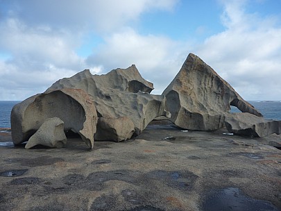 2014-07-10 15.16.23 P1000764 Simon - Remarkable rocks formation.jpeg: 4000x3000, 5569k (2014 Aug 09 16:46)