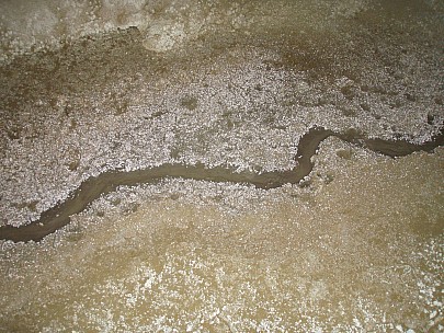 2011-01-28 10.41.32 P1284585 Sian flow through mud.jpeg: 3072x2304, 2934k (2011 Jan 28 10:41)