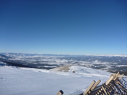 2014-01-23 15.01.16 P1000131 Simon - view from Top over the Cirque and back country.jpeg: 4000x3000, 4970k (2014 Jan 24 11:01)