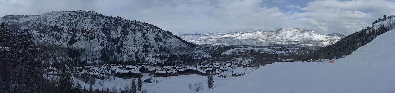 2014-02-03 14.54.00 Panorama Simon - Aspen from Aspen Highlands_stitch.jpg: 11130x2619, 3440k (2014 Sep 04 19:57)