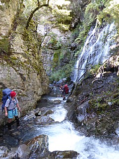 2016-01-04 10.00.10 P1000103 Brian - Simon and Philip in gorge with waterfall.jpeg: 3000x4000, 4179k (2016 Jan 04 10:00)