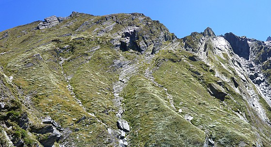 2019-01-15 12.36.14 Panorama Simon - looking up descent route_stitch.jpg: 6710x3650, 29830k (2019 Jun 20 21:11)
