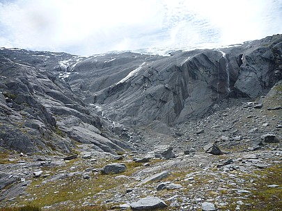 2019-01-16 16.06.29 P1050707 Philip - McCullaugh glacier and waterfalls.jpeg: 4320x3240, 6020k (2019 Jun 24 21:12)
