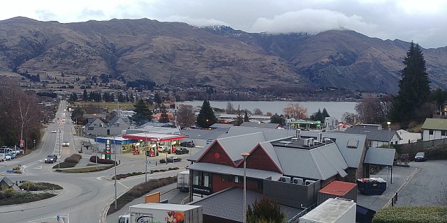 2020-08-01 17.45.26 LG6 Simon - evening Wanaka view from our motel.jpeg: 4160x2080, 4209k (2020 Aug 10 21:05)