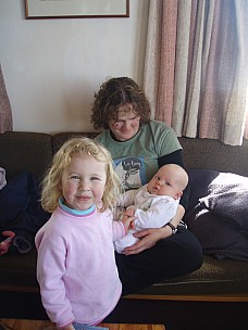 
2007-09-29&nbsp;14.10.40;&nbsp;Metadata time: '2007 Sept 29 14:10'
Original size:&nbsp;2,304 x 3,072; 2,873 kB
Filename: 2007-09-29 14.10.40 P9290130.jpeg