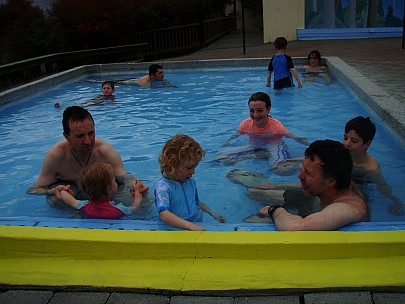 
2007-09-30&nbsp;09.42.49;&nbsp;Metadata time: '2007 Sept 30 09:42'
Original size:&nbsp;3,072 x 2,304; 3,027 kB
Filename: 2007-09-30 09.42.49 P9300185.jpeg