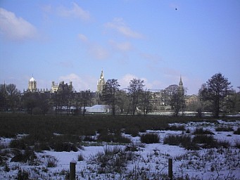 oxford spires.jpg: 640x480, 132k (2008 Apr 13 23:07)