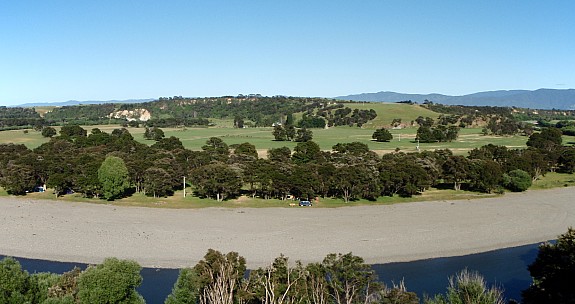 Adrian
2007-12-01&nbsp;08.37.44;&nbsp;Metadata time: '2007 Dec 01 08:37'
Original size:&nbsp;3,979 x 2,103; 24,515 kB;&nbsp;stitch
Filename: 2007-12-01 08.37.44 Panorama Adrian_stitch.jpg