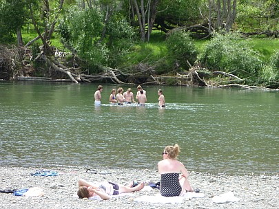 Simon
2009-12-06&nbsp;11.36.32;&nbsp;Metadata time: '2009 Dec 06 11:36'
Original size:&nbsp;4,000 x 3,000; 6,775 kB
Filename: 2009-12-06 11.36.32 P1000558 Simon.jpeg