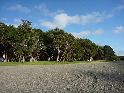 Simon
2010-12-04&nbsp;06.32.18;&nbsp;Metadata time: '2010 Dec 04 06:32'
Original size:&nbsp;4,000 x 3,000; 6,812 kB
Filename: 2010-12-04 06.32.18 P1010701 Simon.jpeg