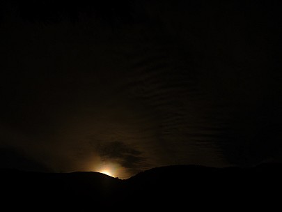 Moonrise
Photographer;&nbsp;Simon
2015-03-06&nbsp;21.19.54;&nbsp;Metadata time: '2015 Mar 06 21:19'
Original size:&nbsp;4,000 x 3,000; 2,474 kB
Filename: 2015-03-06 21.19.54 P1010800 Simon - Moonrise.jpeg