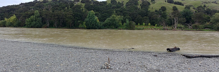 Ruamahanga showing 400cumec cairn from Friday night
Photographer;&nbsp;Simon
2022-03-26&nbsp;09.08.00;&nbsp;Metadata time: '2022 Mar 26 09:08'
Original size:&nbsp;9,289 x 3,074; 28,442 kB;&nbsp;stitch
Filename: 2022-03-26 09.08.00 LG6 Simon - Ruamahanga showing 400cumec cairn from Friday night_stitch.jpg