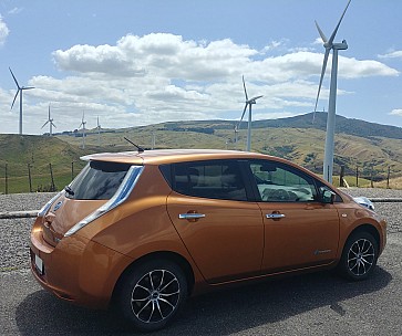 Leaf at Apiti wind farm
Photographer;&nbsp;Simon
2020-02-06&nbsp;13.02.18;&nbsp;Metadata time: '2020 Feb 06 13:02'
Original size:&nbsp;3,617 x 3,025; 4,022 kB;&nbsp;cr
Filename: 2020-02-06 13.02.18_HDR LG6 Simon - Leaf at Apiti wind farm_cr.jpg