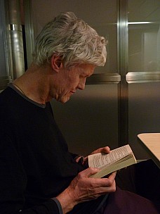 2010-04-19 20.53.33 P1010200 Simon.jpeg: 3000x4000, 4084k (2010 Apr 25 21:24)