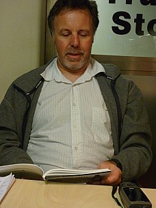 2010-04-19 20.56.19 P1010202 Simon.jpeg: 3000x4000, 4069k (2010 Apr 25 21:24)