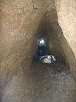 2011-01-24 14.51.54 P1010999 Simon Sian in Kathy's crawl.jpeg: 3000x4000, 4860k (2011 Jan 30 20:12)