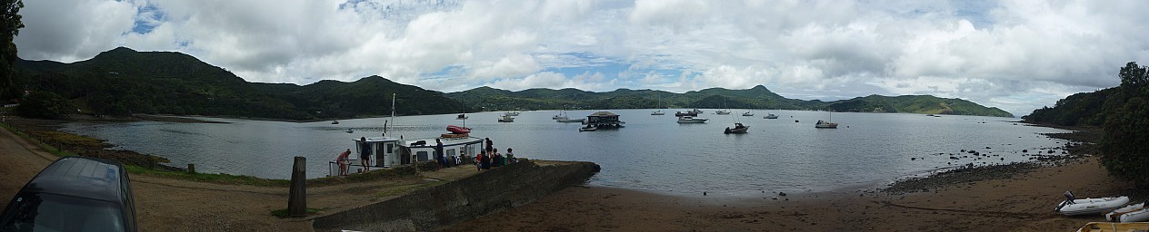 Puriri Bay
Photographer;&nbsp;Simon
2012-12-28&nbsp;12.58.29;&nbsp;Metadata time: '2012 Dec 28 12:58'
Original size:&nbsp;12,405 x 2,512; 2,871 kB;&nbsp;stitch
Filename: 2012-12-28 12.58.29 P1040463 Simon - Puriri Bay_stitch.jpeg