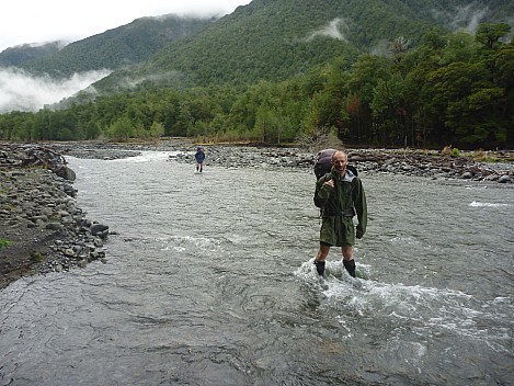 Crossing the Tutaekuri
Photo: Simon
2013-04-23 08.48.14; '2013 Apr 23 08:48'
Original size: 4,000 x 3,000; 6,689 kB
2013-04-23 08.48.14 P1050049 Simon - crossing the Tutaekuri.jpeg