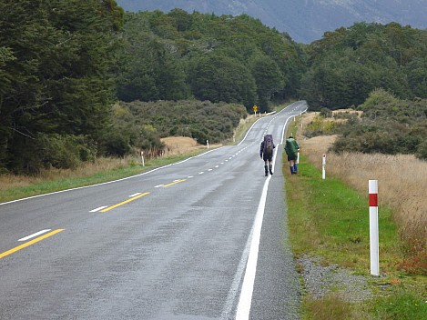 Walking south on Lewis Pass Road
Photographer;&nbsp;Philip
2013-04-26&nbsp;11.43.44;&nbsp;Metadata time: '2013 Apr 26 11:43'
Original size:&nbsp;4,320 x 3,240; 5,627 kB
Filename: 2013-04-26 11.43.44 P1020148 Philip - walking south on Lewis Pass Road.jpeg