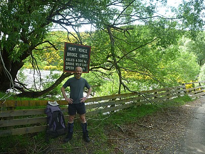 Brian at Cloudy Range Road Bridge across the Conway River
Photographer;&nbsp;Simon
2013-11-15&nbsp;10.01.30;&nbsp;Metadata time: '2013 Nov 15 10:01'
Original size:&nbsp;4,000 x 3,000; 7,123 kB
Filename: 2013-11-15 10.01.30 P1050334 Simon - Brian at Cloudy Range Road Bridge across the Conway River.jpeg