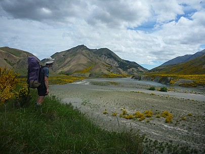 2013-11-16 14.43.14 P1050360 Simon - Clarence River looking up to Palmer STream.jpeg: 4000x3000, 6329k (2013 Nov 16 14:43)