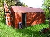2013-11-19 08.34.03 P1050443 Simon - Tent Poles Hut.jpeg: 4000x3000, 7115k (2013 Nov 19 08:34)