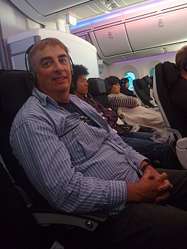 Jim on Dreamliner
Photographer;&nbsp;Simon
2015-02-06&nbsp;12.26.22;&nbsp;Metadata time: '2015 Feb 06 12:26'
Original size:&nbsp;3,000 x 4,000; 4,108 kB
Filename: 2015-02-06 12.26.22 P1010214 Simon - Jim on Dreamliner.jpeg