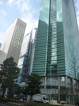 Shiodome centre buildings
Photographer;&nbsp;Simon
2015-02-07&nbsp;09.56.44;&nbsp;Metadata time: '2015 Feb 07 09:56'
Original size:&nbsp;3,000 x 4,000; 5,715 kB
Filename: 2015-02-07 09.56.44 P1010226 Simon - Shiodome centre buildings.jpeg