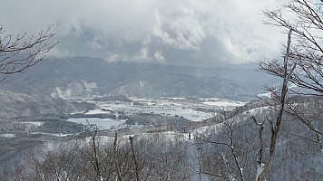 Iwatake - view down Gondola to valley
Photographer;&nbsp;Jim
2015-02-10&nbsp;12.26.01;&nbsp;Metadata time: '2015 Feb 10 12:26'
Original size:&nbsp;5,312 x 2,988; 5,799 kB
Filename: 2015-02-10 12.26.01 Jim - Iwatake - view down Gondola to valley.jpeg