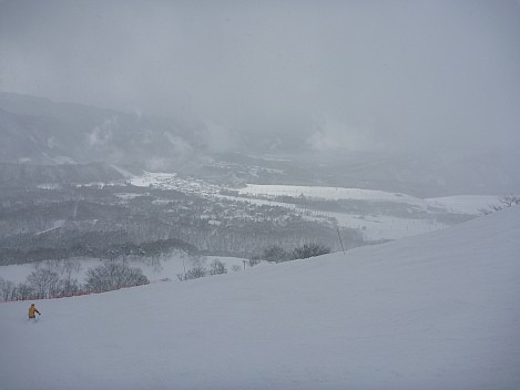 On Sky View slope
Photographer;&nbsp;Simon
2015-02-14&nbsp;09.16.41;&nbsp;Metadata time: '2015 Feb 14 09:16'
Original size:&nbsp;4,000 x 3,000; 3,799 kB
Filename: 2015-02-14 09.16.41 P1010545 Simon - on Sky View slope.jpeg