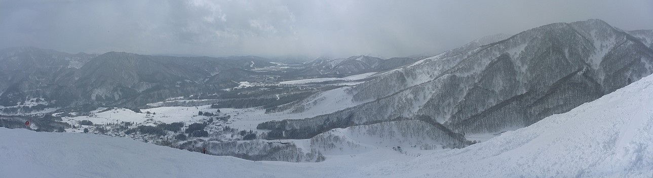Norikura vista
Photographer;&nbsp;Simon
2015-02-14&nbsp;12.03.00;&nbsp;Metadata time: '2015 Feb 14 12:03'
Original size:&nbsp;9,972 x 2,723; 3,595 kB;&nbsp;stitch
Filename: 2015-02-14 12.03.00 Panorama Simon - Norikura vista_stitch.jpg