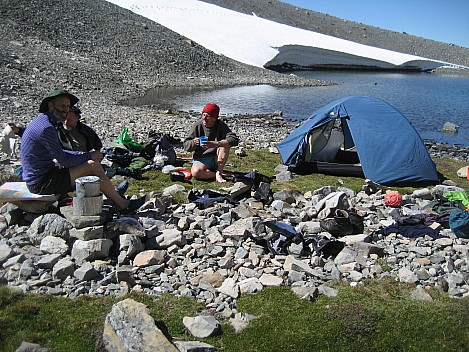 2016-01-04 16.43.04 IMG_2398 Bruce - Brian, Simon, and Philip cooking at campsite.jpeg: 2816x2112, 1086k (2016 Jan 12 21:18)