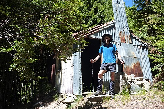 2016-01-09 14.22.02 P1040175 Philip - Brian and Mae West Hut.jpeg: 4320x2880, 5329k (2016 Jan 09 14:22)