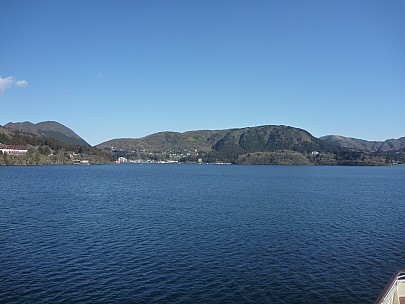 2016-03-02 15.12.44 P1020407 Adrian - view towards Motohakone-ko.jpeg: 4000x3000, 5618k (2016 Mar 07 22:35)