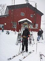 Skiing Hirafu