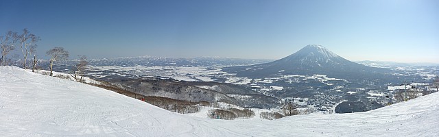 Skiing Niseko